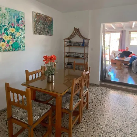 Centrico Atico 100m2 Patio Almuñécar